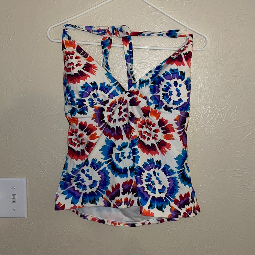 Stunning Firecracker Tie-Dye Pattern Backless Swim Top